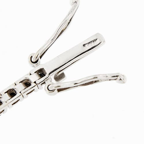 https://ledial.it/app/uploads/2025/04/34310-bracciale-oro-tennis-diamanti-neri-7.jpg