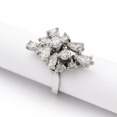 https://18carats.fr/wp-content/uploads/2026/01/33708-37636-Bague-en-or-blanc-et-diamants.jpg