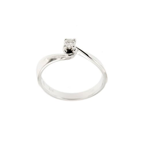 https://ledial.it/app/uploads/2025/05/37094-anello-oro-diamanti-solitario-damiani-2.jpg