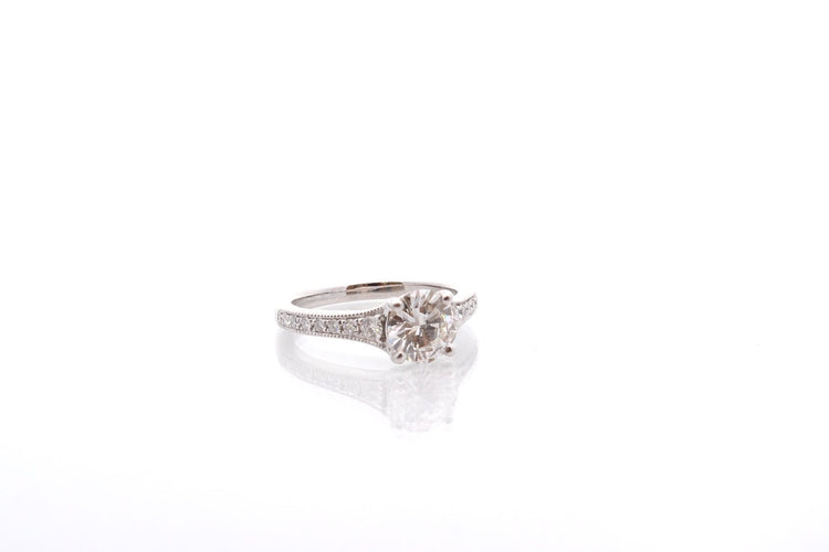 Bague 52 Bague en platine avec diamant 1,26 ct et diamants 58 Facettes 27142-27073