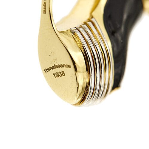 https://ledial.it/app/uploads/2025/06/39527-collana-oro-ciondolo-scarpa-ferragamo_9-rotated.jpg