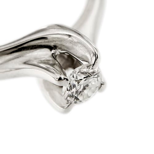 Bague 51 Bague solitaire contrarié en or blanc 18 ct avec diamant 0,37 ct 58 Facettes 30220