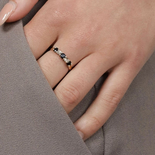 https://cdn.shopify.com/s/files/1/0829/5212/6812/files/Vintage_14K_Rose_Gold_Blue_Sapphire_Diamond_Ring_8.jpg?v=1791294406