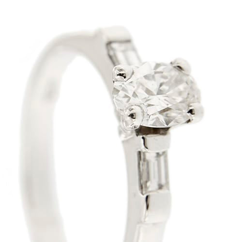 https://ledial.it/app/uploads/2025/05/31355-anello-oro-diamanti-solitario-51.jpg