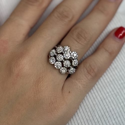 Bague Bague bouquet - Bague en or blanc 18 ct et diamants 58 Facettes 37546