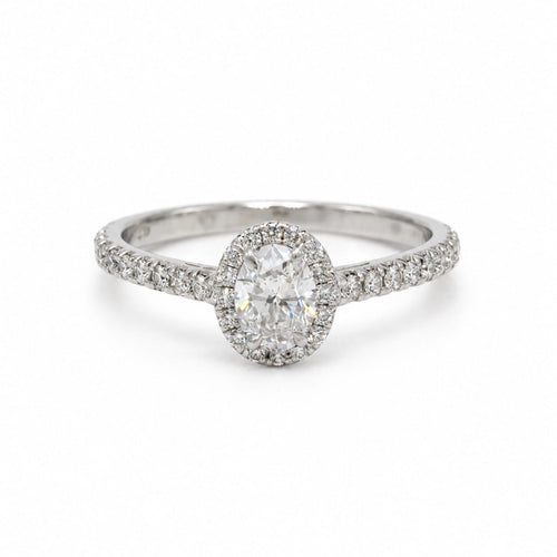https://unsiecledebijoux.com/wp-content/uploads/2026/10/Bague-de-fiancailles-halo-en-diamants.jpeg