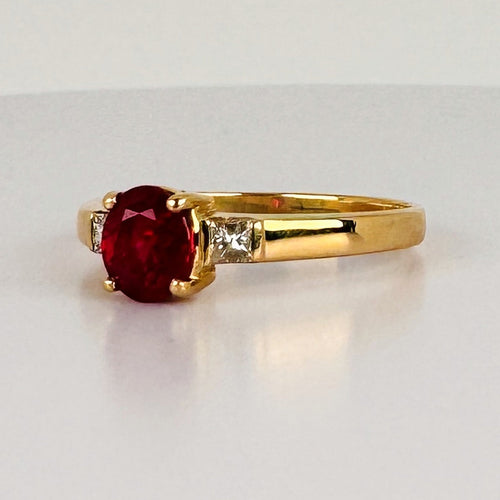 https://cdn.shopify.com/s/files/1/0829/5212/6812/files/House_Of_Tourmaline_Ruby_Ring_7.jpg?v=1791798595