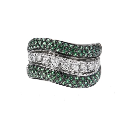 Bague 57 Bague bande ondulée en or blanc 18 ct, diamants et émeraudes 58 Facettes 38594