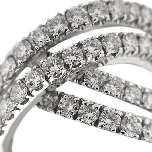https://ledial.it/app/uploads/2026/10/40592-anello-oro-fascia-incrocio-diamanti_09.jpg