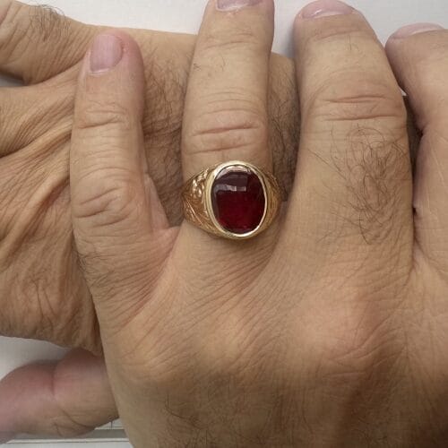 https://ledial.it/app/uploads/2026/10/34079-anello-oro-scudo-chevalier-uomo-rubino_51-rotated.jpg