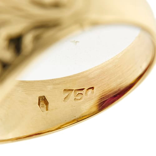https://ledial.it/app/uploads/2026/10/34079-anello-oro-scudo-chevalier-uomo-rubino_12.jpg