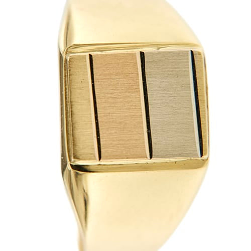 https://ledial.it/app/uploads/2026/10/38314-anello-oro-scudo-chevalier-uomo_11.jpg
