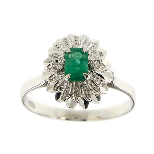 https://ledial.it/app/uploads/2026/10/40468-anello-oro-fiore-smeraldo-diamanti_50.jpg