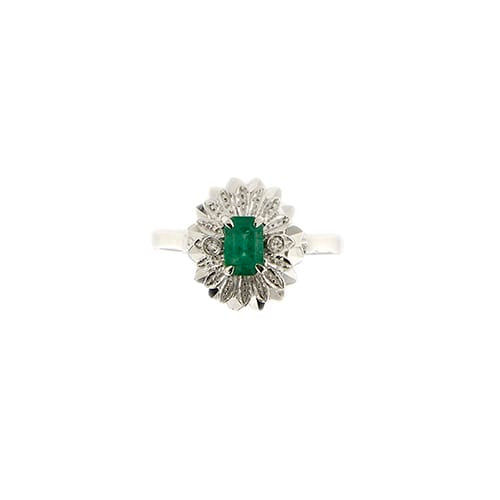 https://ledial.it/app/uploads/2026/10/40468-anello-oro-fiore-smeraldo-diamanti_06.jpg