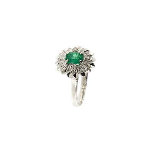 https://ledial.it/app/uploads/2026/10/40468-anello-oro-fiore-smeraldo-diamanti_08.jpg