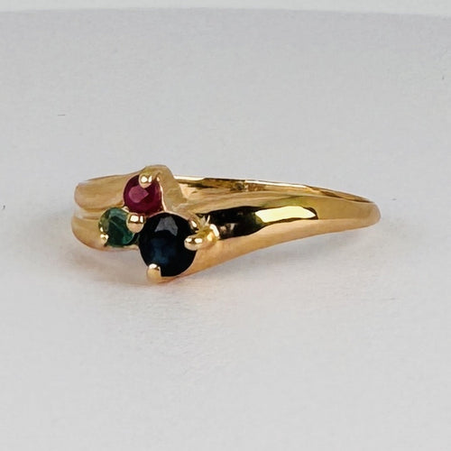Ring 52 Ring i 18k gult guld, rubin, smaragd og blå safir 58 Facettes 2609006