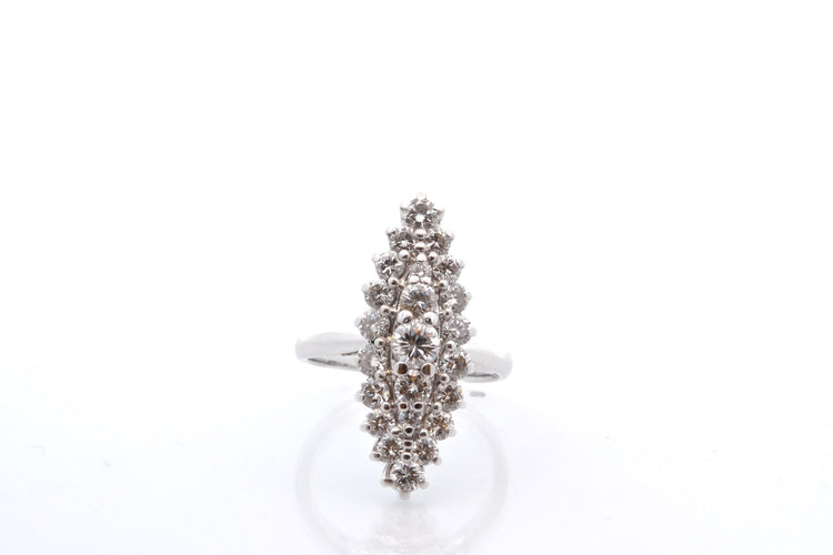 Bague 55 Bague marquise vintage en or blanc 18 carats et diamants 58 Facettes 27531