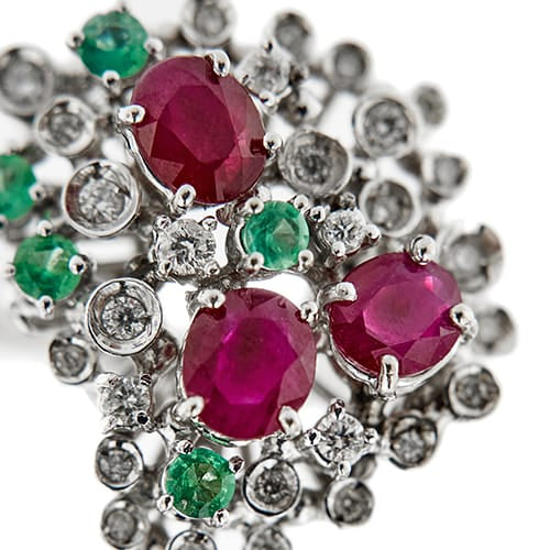 Bague 59 Bague - Rubis, émeraudes et diamants en or blanc 14 ct 58 Facettes 37784