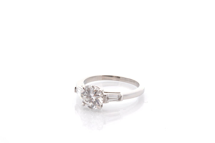 Bague 53 Bague en platine avec diamants 1,36 ct D/VS2 58 Facettes 27414-27617