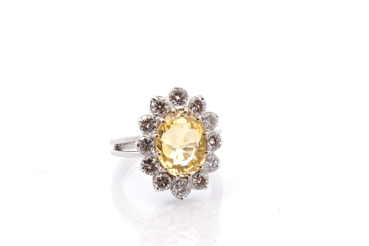 Bague 50.5 Bague saphir jaune de Ceylan 4,68 ct et diamants en or jaune 18k 58 Facettes 27550-27181
