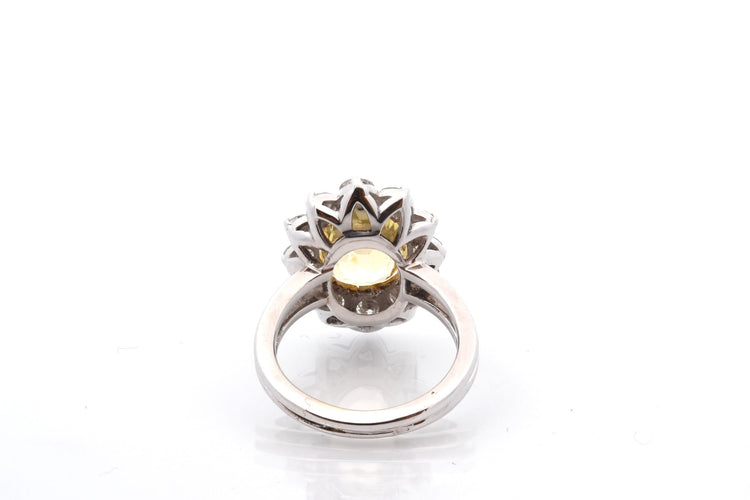 Bague 50.5 Bague saphir jaune de Ceylan 4,68 ct et diamants en or jaune 18k 58 Facettes 27550-27181