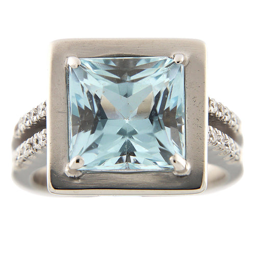 Bague Anello en or blanc avec aigue-marine 5,17 ct et diamants 58 Facettes G3773