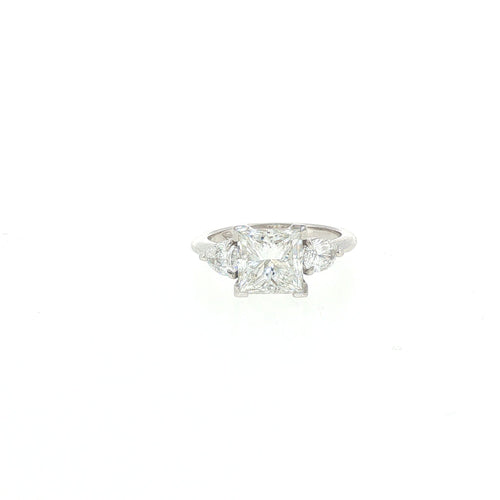 https://francinejoaillerie.com/wp-content/uploads/2026/05/Bague-Diamant-Solitaire-Taille-Princesse-3.00-carats-FVVS2-scaled.jpg