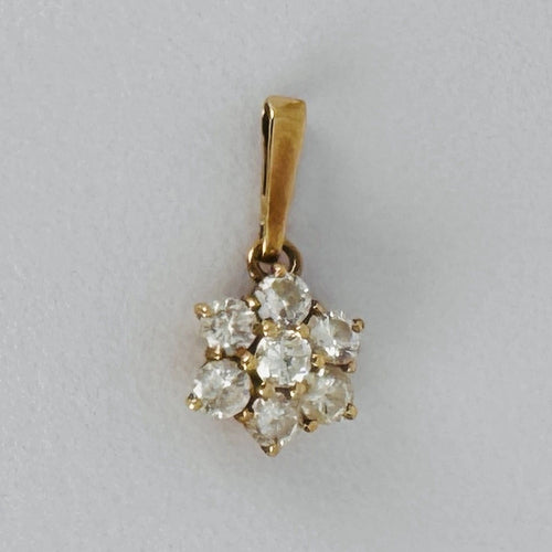 https://cdn.shopify.com/s/files/1/0829/5212/6812/files/Hanger_met_Diamanten.jpg?v=1792142190