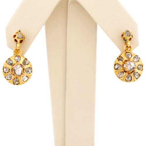 Boucles d'oreilles Boucles d’oreilles dormeuses en or 18k et diamants taille rose 58 Facettes 2E6DBF8EECAC4B5D8FFCB15528EF8977