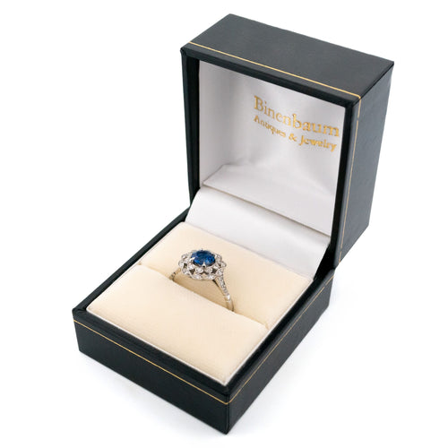 Bague 54 Bague cluster Art déco en platine avec saphir et diamants 58 Facettes A0509B793E254699AD49C1EA40CBF39B