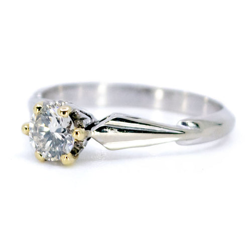 Bague 51 Bague solitaire en platine, or jaune 18k et diamant taille brillant 58 Facettes A9DFAC1A3D194C4C916D6E345A9F07E5