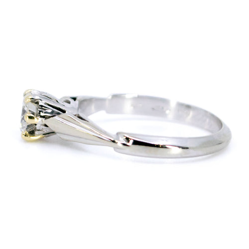 Bague 51 Bague solitaire en platine, or jaune 18k et diamant taille brillant 58 Facettes A9DFAC1A3D194C4C916D6E345A9F07E5