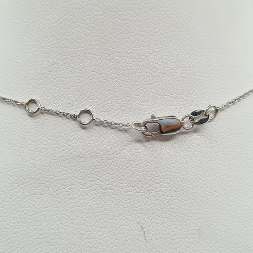Collier Collier en or blanc 18 carats avec diamant taille brillant 58 Facettes #4566