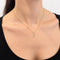 Collier Collier en or jaune 18 carats avec pendentif initiale J pavé de diamants 58 Facettes 38013