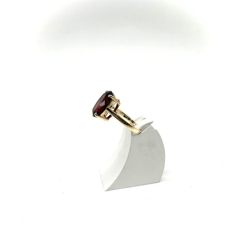 Bague 55 Bague en or jaune 750 ornée d’un grenat 58 Facettes Z1351502