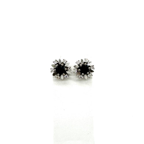 Boucles d'oreilles Boucles d'oreilles en or blanc, saphirs et diamants 58 Facettes Z15B51427