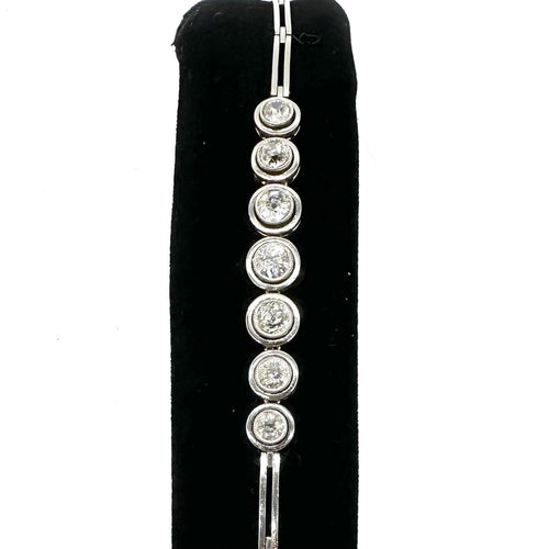 Bracelet Bracelet rivière de diamants en or blanc 58 Facettes Z1351323