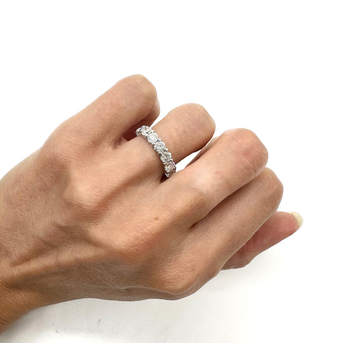 Bague 48 Alliance en or blanc 750 et diamants taille brillant 58 Facettes Z15B51677
