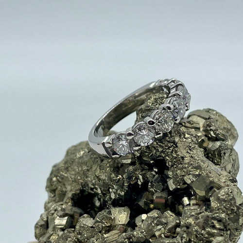 Bague 48 Alliance en or blanc 750 et diamants taille brillant 58 Facettes Z15B51677