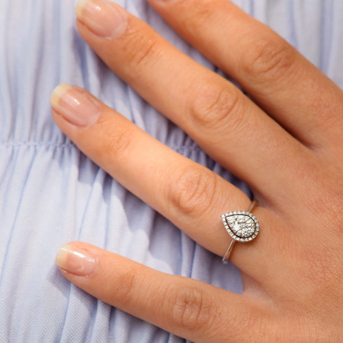 Bague 53 Bague en or blanc 18 carats sertie de diamants 58 Facettes 20170
