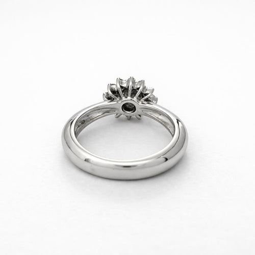 Bague 55 Bague marguerite en or blanc et diamants 58 Facettes 15996