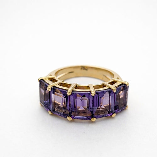 Bague 53 Bague en or jaune 18 carats et améthystes 58 Facettes 5575