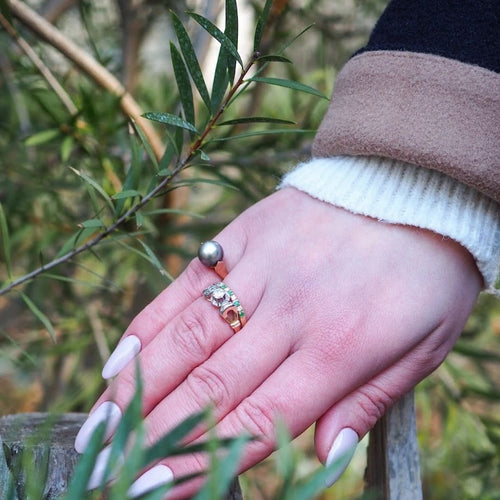 Bague 50 Bague en or rose 18 carats et perle grise 58 Facettes 25040
