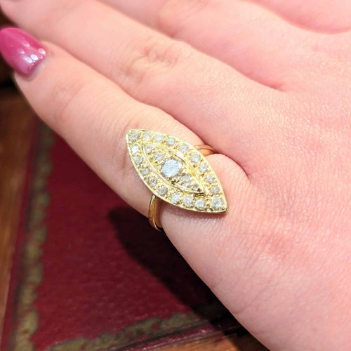 Bague 48 Marquise - Bague Art déco en or jaune et diamants 58 Facettes 29588