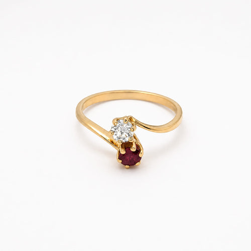 Bague 58 Toi & Moi - Bague en or jaune, diamant et rubis 58 Facettes 29693