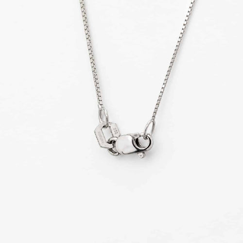 Collier Collier lettre G en or blanc et diamant 58 Facettes 30443