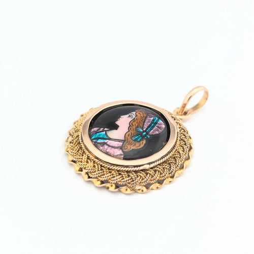 Pendentif Pendentif en or jaune et émail 58 Facettes 31222