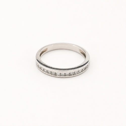 Bague 53 Demi-alliance - Bague en or blanc et diamants princesse 58 Facettes 31889