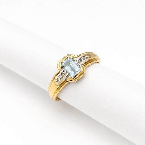 Bague 57 Bague en or jaune avec aigue-marine et diamants 58 Facettes 32640