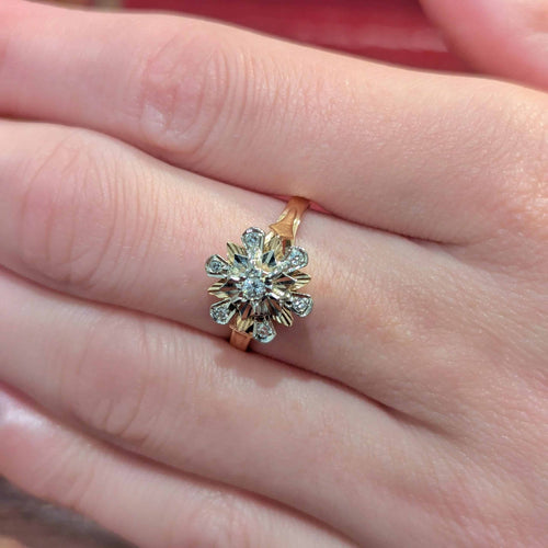 Bague 56 Bague fleur en or jaune 18 carats et diamants 58 Facettes 32701